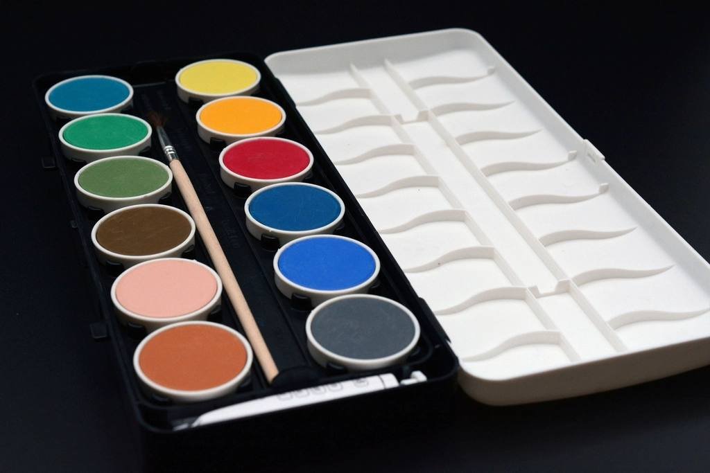 A watercolour paint set